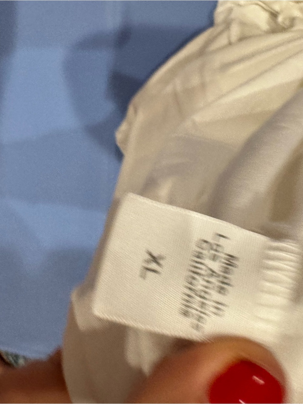 Clare V White Tee with Bold Blue 'Los Angeles Je T'aime' Graphic - Picture 5 of 7